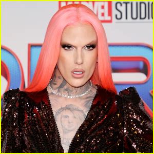 Jeffree Star Gets Cheeky & Shows Off Assets With NSFW Video